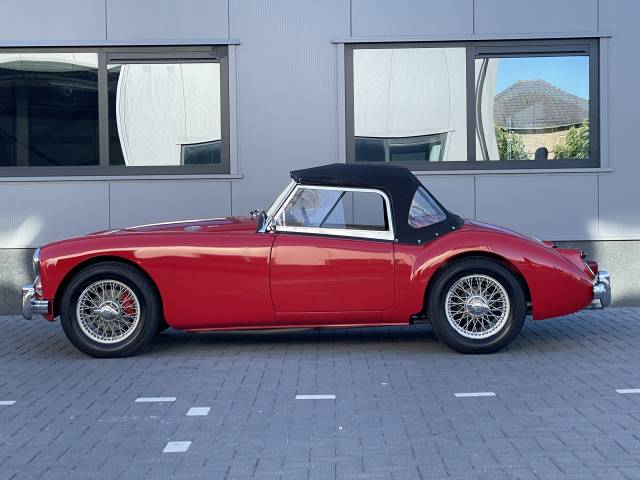 MG MGA 1600
