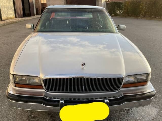 Image 1/4 of Buick Park Avenue (1992)