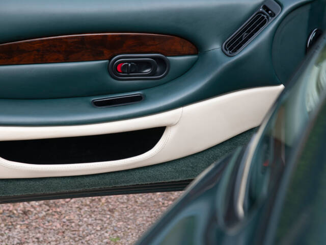 Aston Martin DB 7