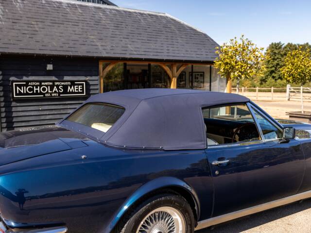 Aston Martin V8 Vantage Volante