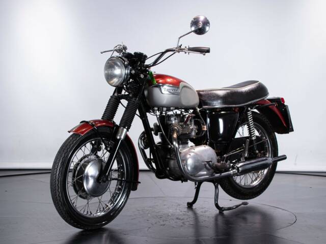 Triumph T 100 Daytona