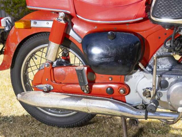 Honda C 72