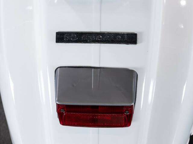 Piaggio Vespa 50 Special