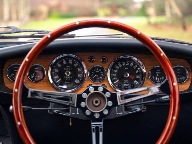 Aston Martin DBS