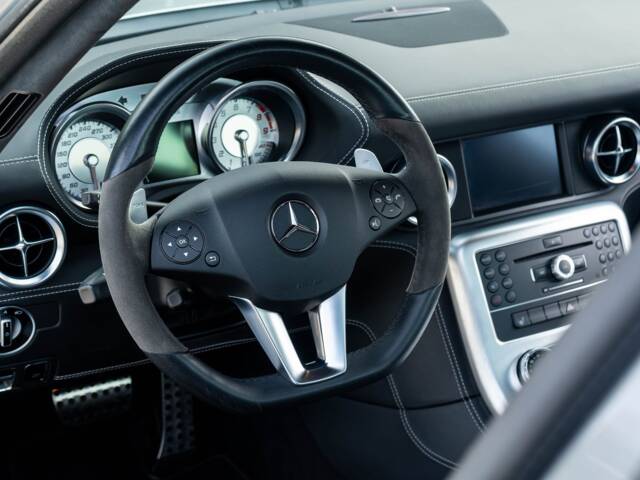 Mercedes-Benz SLS AMG