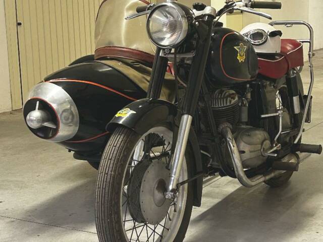 Pannonia 250 TLF De Luxe