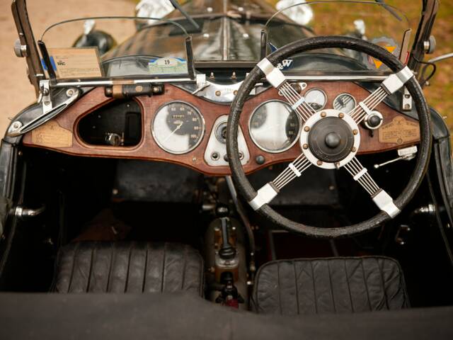 Singer 9 Sports