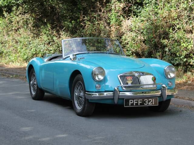 Image 1/16 of MG MGA 1500 (1956)