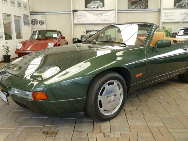 Porsche 928 S4