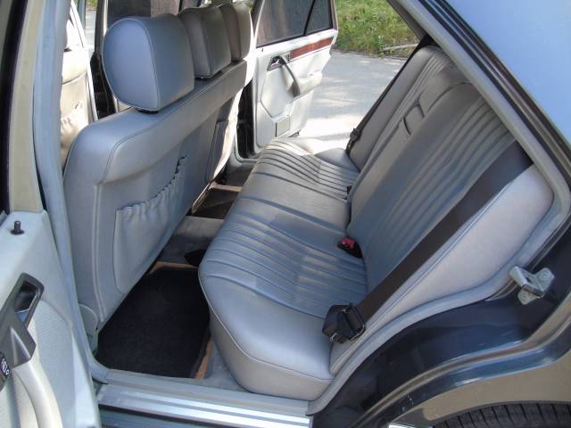 Mercedes-Benz 260 E Lang