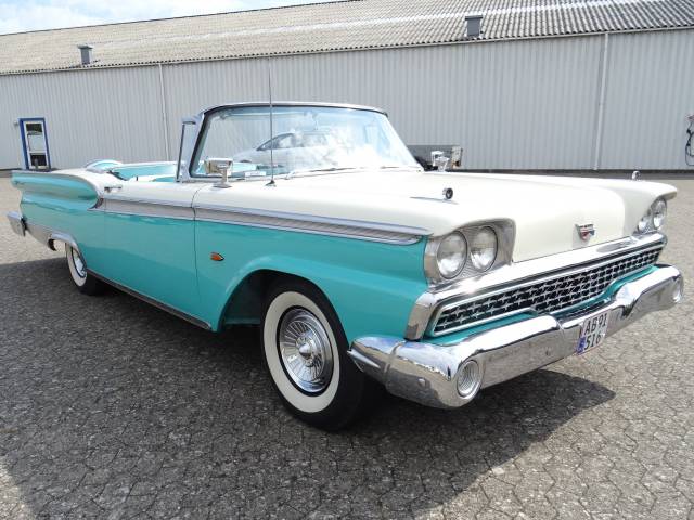 Image 1/50 of Ford Galaxie Starliner Thunderbird (1959)