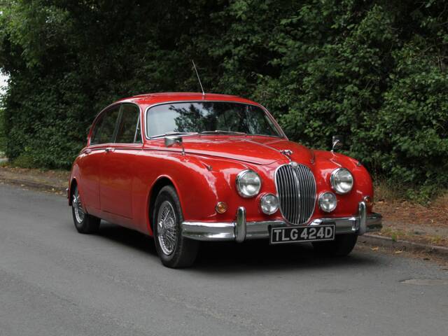Image 1/21 of Jaguar Mk II 3.8 (1965)