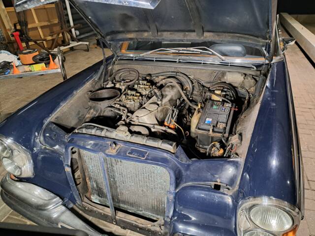 Mercedes-Benz 250 S