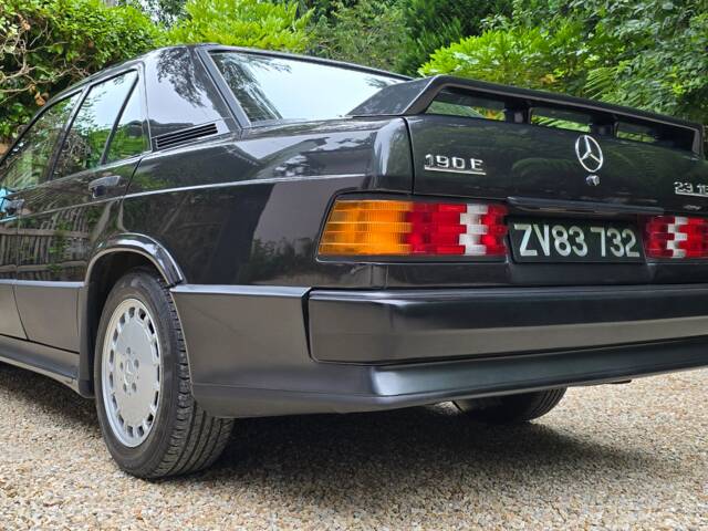Mercedes-Benz 190 E 2.3-16