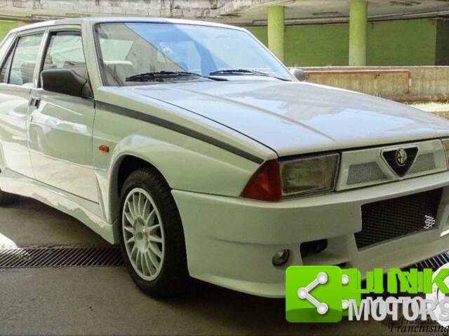 Immagine 1/10 di Alfa Romeo 75 1.6 (1989)