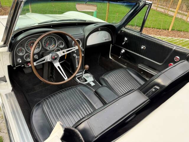 Chevrolet Corvette Sting Ray Convertible