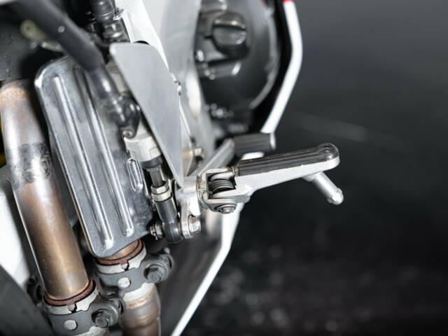 Honda RVF 750
