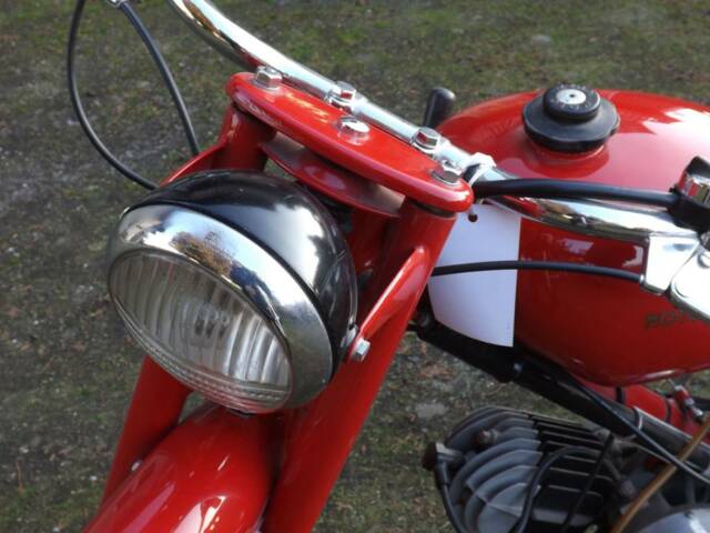 Moto Guzzi Motoleggera 65