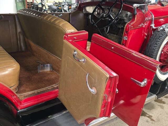 Pierce-Arrow Modell 43