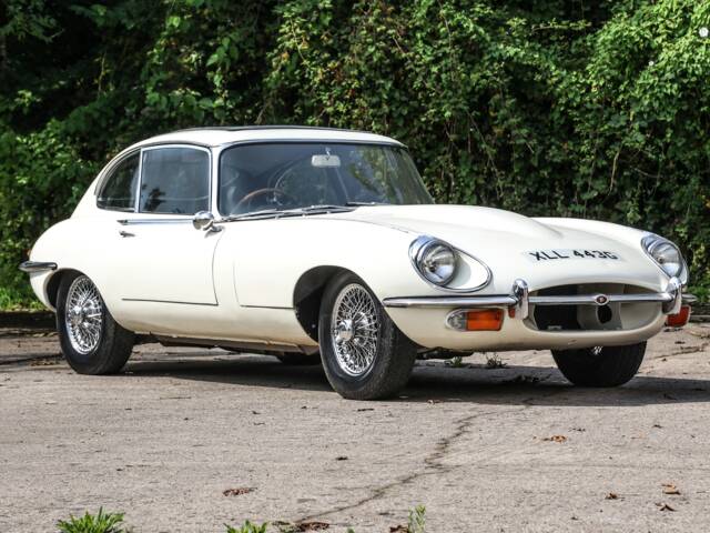 Image 1/33 de Jaguar E-Type (2+2) (1968)