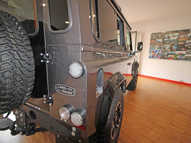 Land Rover Defender 90 Heritage