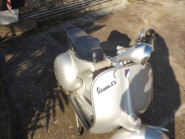 Piaggio Vespa 150 GS