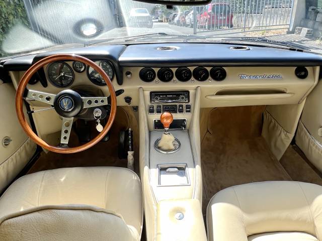 Maserati Indy 4700