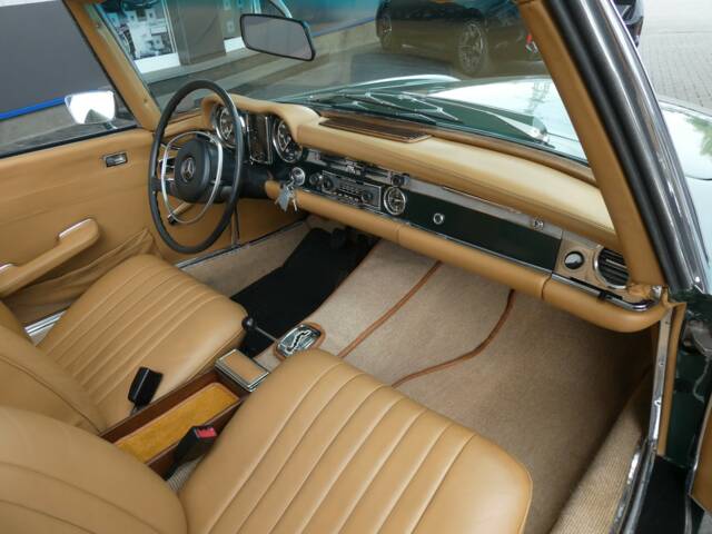 Mercedes-Benz 280 SL