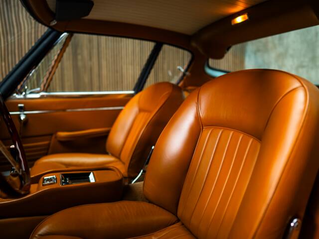Maserati Mistral 3700