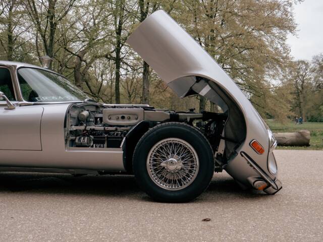 Jaguar E-Type V12 (2+2)