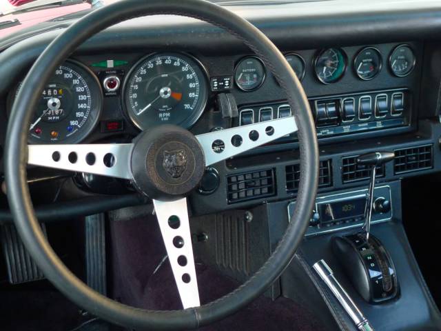 Jaguar E-Type V12 (2+2)