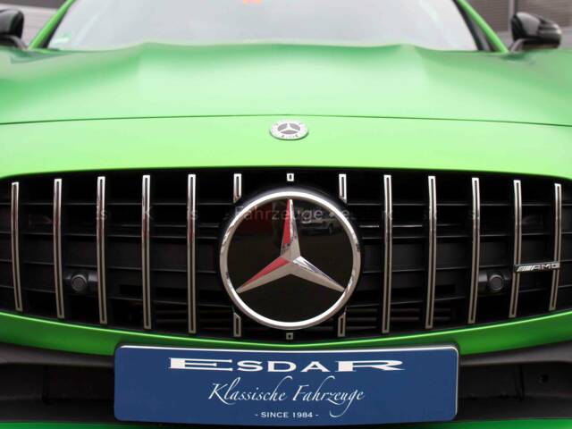 Mercedes-AMG GT-R