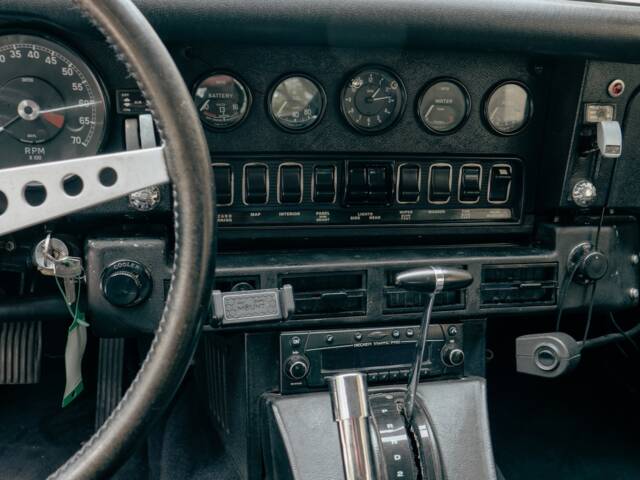 Jaguar E-Type V12 (2+2)