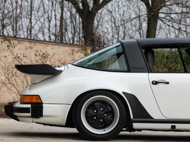 Porsche 911 Carrera 3.2 (WTL)