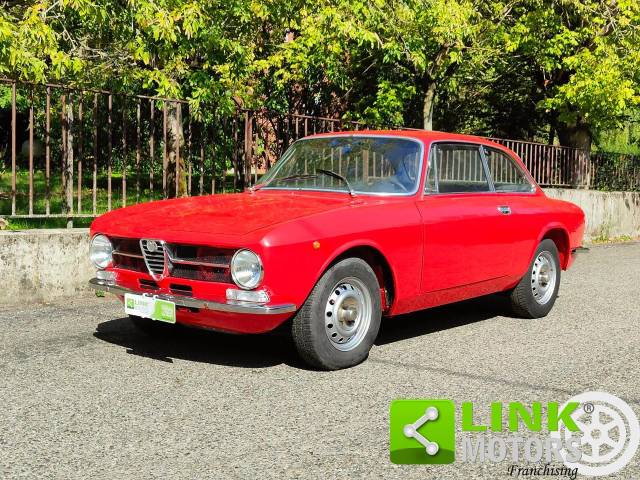 Image 1/10 of Alfa Romeo Giulia GT 1300 Junior (1972)