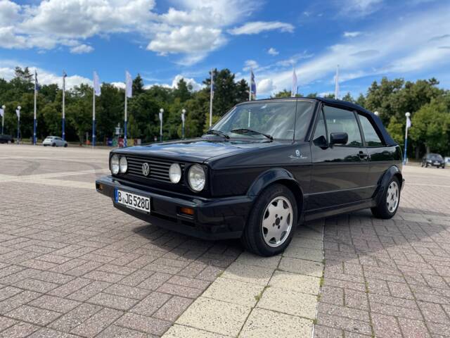 Immagine 1/75 di Volkswagen Golf Mk I Convertible 1.8 (1991)