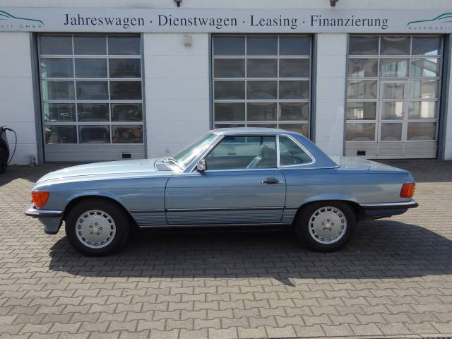 Mercedes-Benz 560 SL