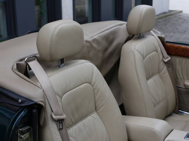 MG RV8