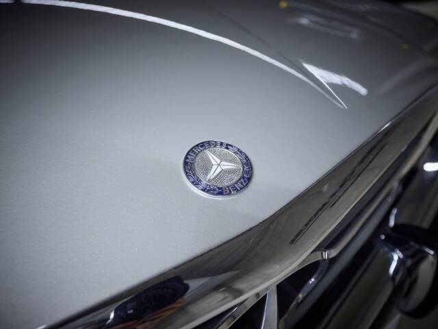 Mercedes-Benz 450 SL