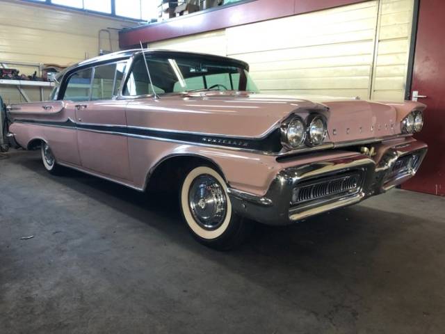 Immagine 1/7 di Mercury Montclair (1958)