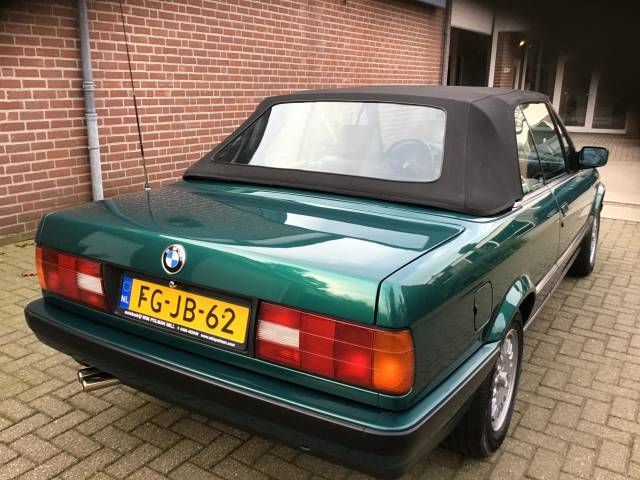 BMW 320i