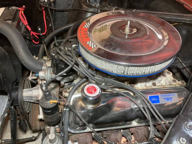 Ford Mustang 289 - Ford Mustang 65 Fastback. Détails moteur 289 ci.