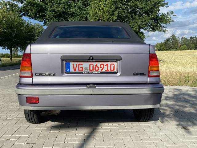 Opel Kadett 1,6i - Schöner, originaler Lack rundum - selten zu finden am Markt.