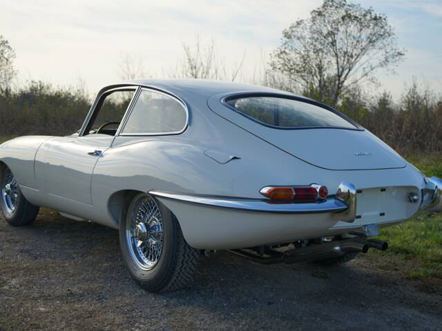 Jaguar E-Type 3.8