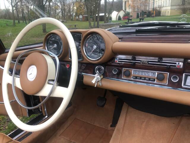 Mercedes-Benz 280 SE