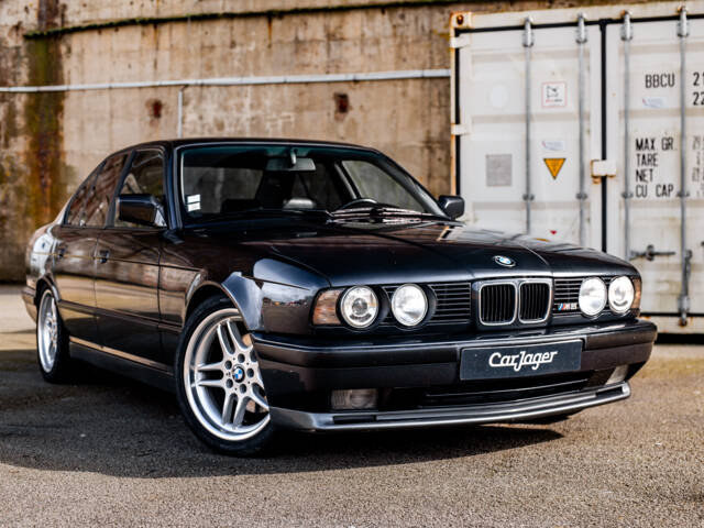Afbeelding 1/50 van BMW M5 (1990)