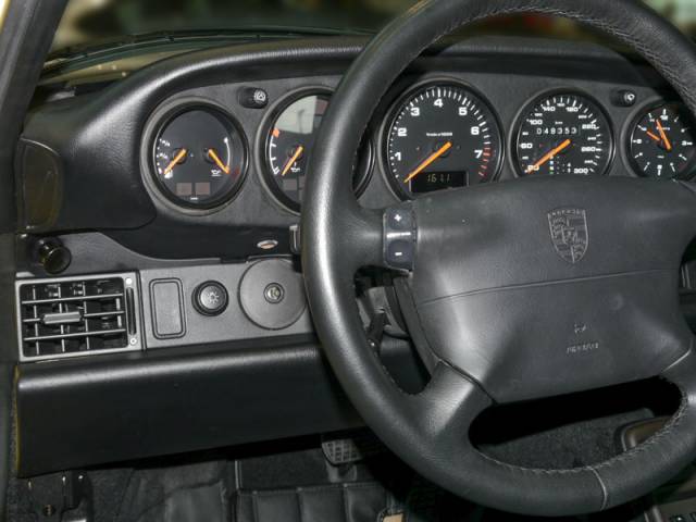 Porsche 911 Carrera
