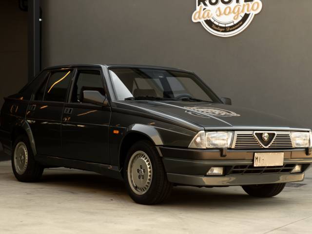 Image 1/36 de Alfa Romeo 75 2.0 Twin Spark (1988)