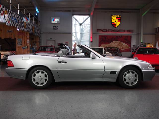 Mercedes-Benz SL 320