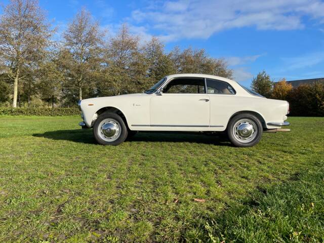 Alfa Romeo Giulia 1600 Sprint